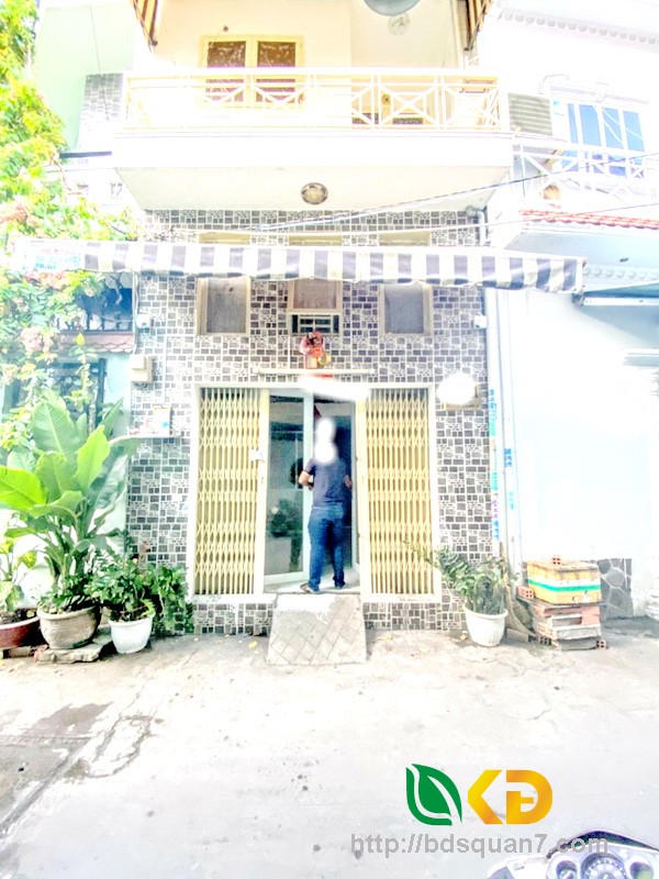 Bán nhà 1 lững 1 lầu mặt tiền hẻm đường Huỳnh Tấn Phát quận 7.
